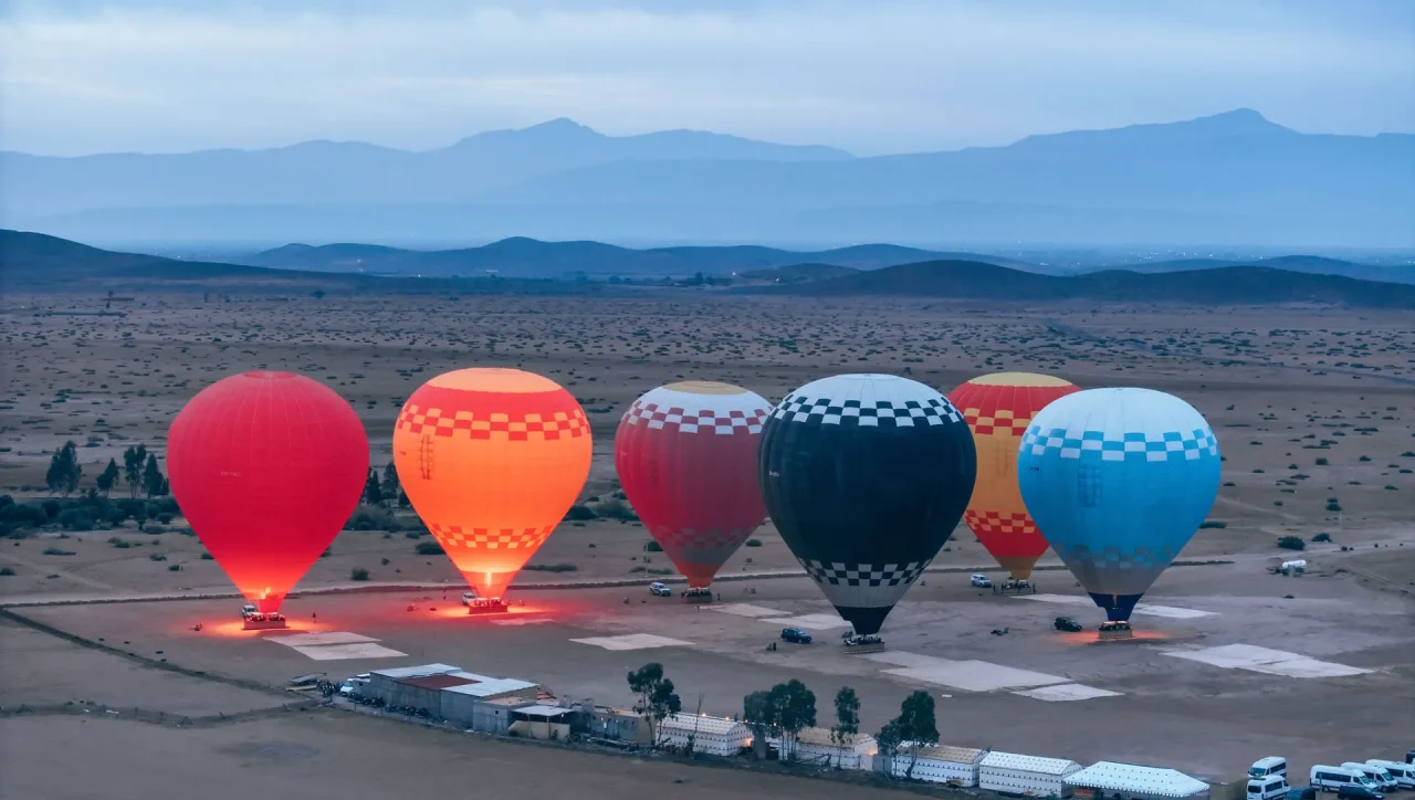 hot air balloon